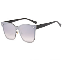 Lady Flat Top Eyewear Lunette Femme Women Luxury Brand Sunglasses Women Rivet Sun Glasses UV400